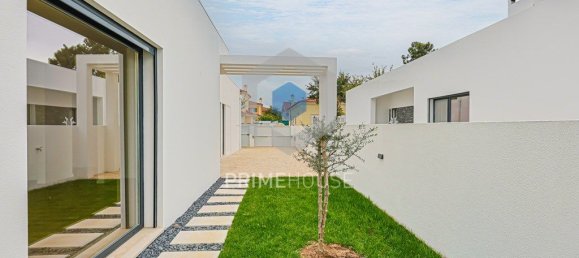 4 bedrooms House in Setubal, Portugal No. 102912 20