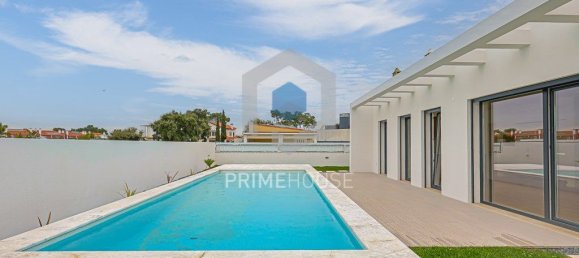 4 bedrooms House in Setubal, Portugal No. 102912 2