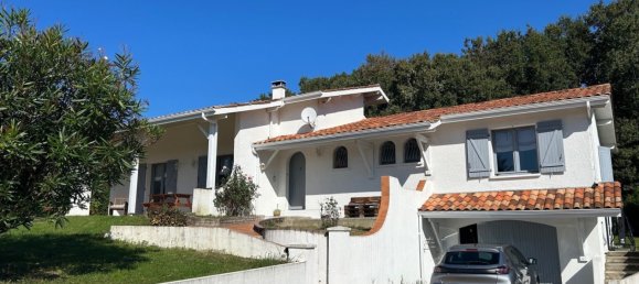 Villa de 4 dormitorios en Carignan-de-Bordeaux, France No. 98537 5