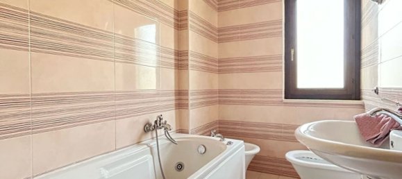 4 rooms Apartment in San Nicola la Strada, Italy No. 130474 14