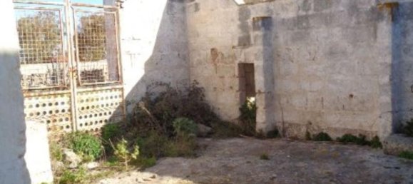 Casa de 6 habitaciónes en Ostuni, Italy No. 72321 12