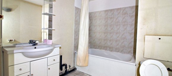 Estudio en Poissy, France No. 175301 5