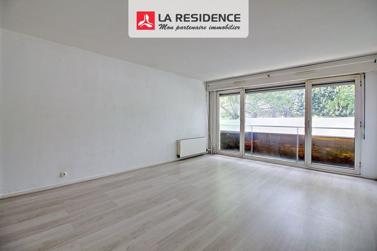 Estudio en Poissy, France No. 175301