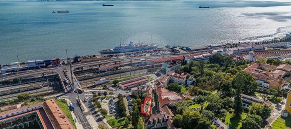 689m² Building in Lisbon, Portugal No. 126073 6