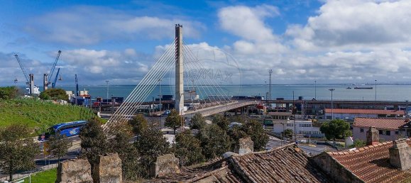 689m² Building in Lisbon, Portugal No. 126073 15