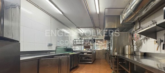 359m² Commercial property in Santander, Spain No. 179710 11