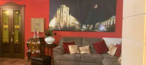 4 bedrooms Apartment in Syracuse, Italy No. 249629 3