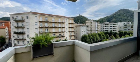 Квартира с 2 спальнями в Комо, Италия № 311342 2