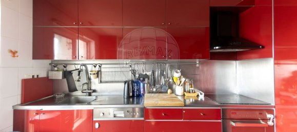 3 bedrooms Apartment in Lisbon, Portugal No. 137713 2