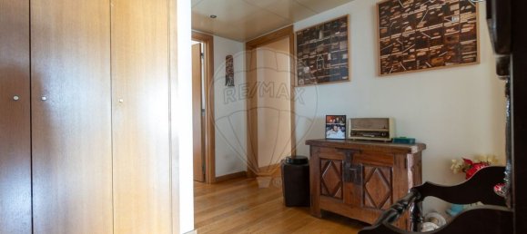 3 bedrooms Apartment in Lisbon, Portugal No. 137713 3