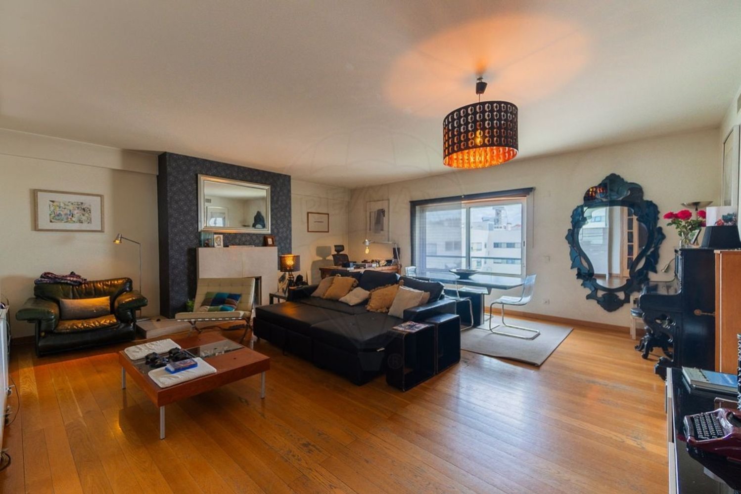 3 bedrooms Apartment in Lisbon, Portugal No. 137713