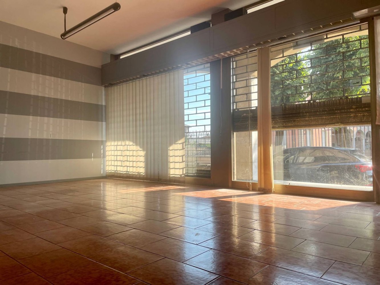 45m² Commercial property in Pavone del Mella, Italy No. 391880