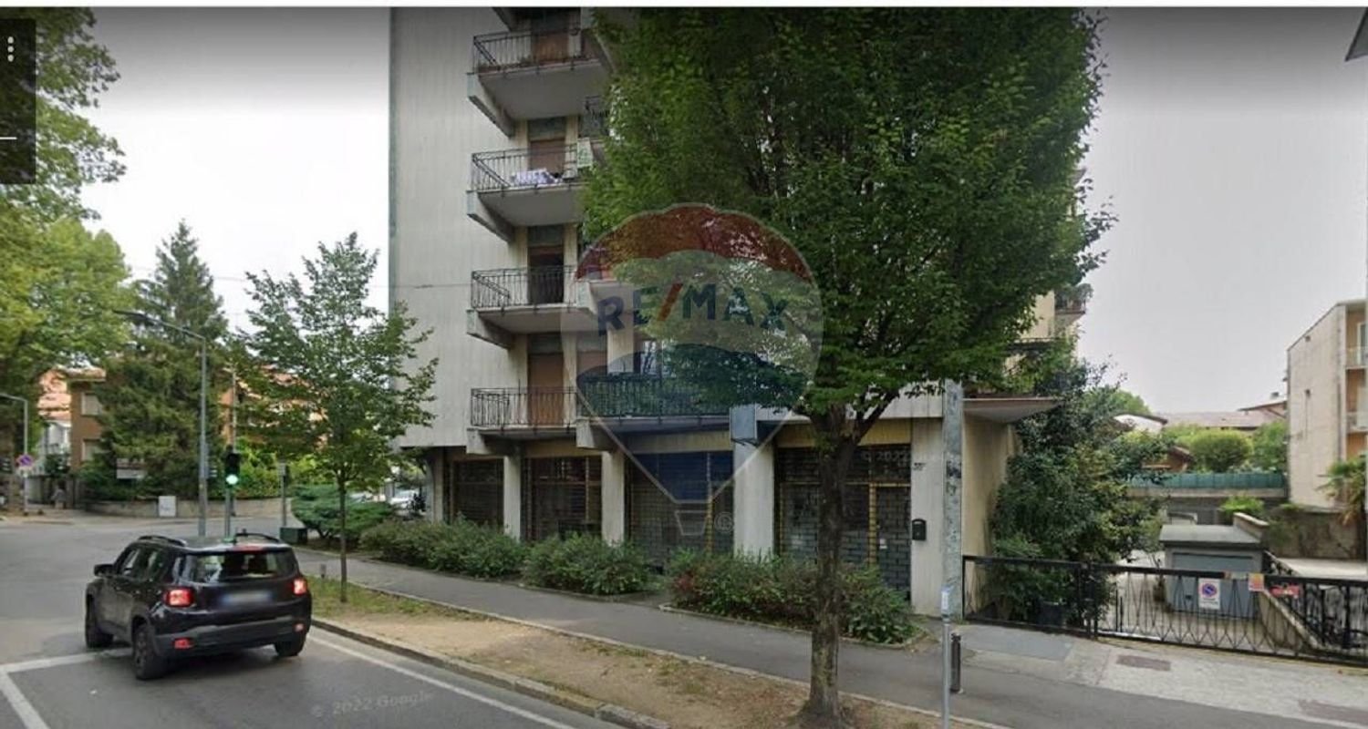  عقار تجاري في Bergamo, Italy 305متر مربع رقم 55740