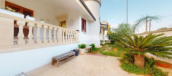 5 Schlafzimmer Haus in Lizzanello, Italy, Nr. 326055 32