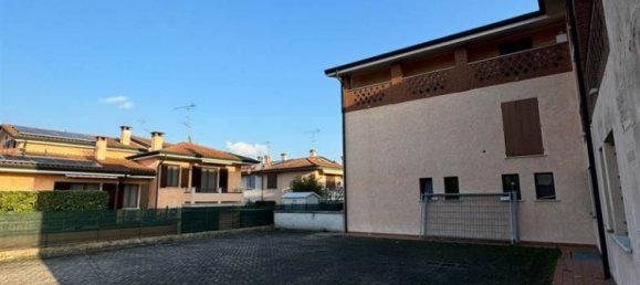 4 rooms Commercial property in Curtatone, Italy No. 6962 19
