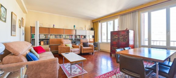 3 bedrooms Apartment in Paris, France No. 131968 4
