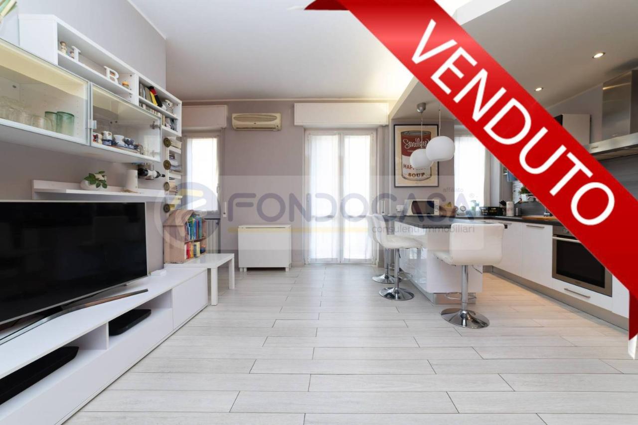 2 rooms Apartment in Milan, Italy No. 250695