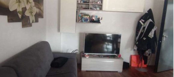 Apartamento de 5 divisões em Garbagnate Milanese, Italy N.º 6916 2
