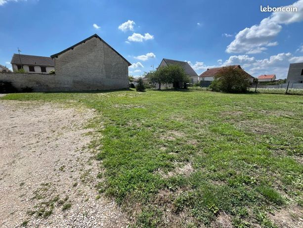  قطعة أرض في Marne, France 801متر مربع رقم 304459