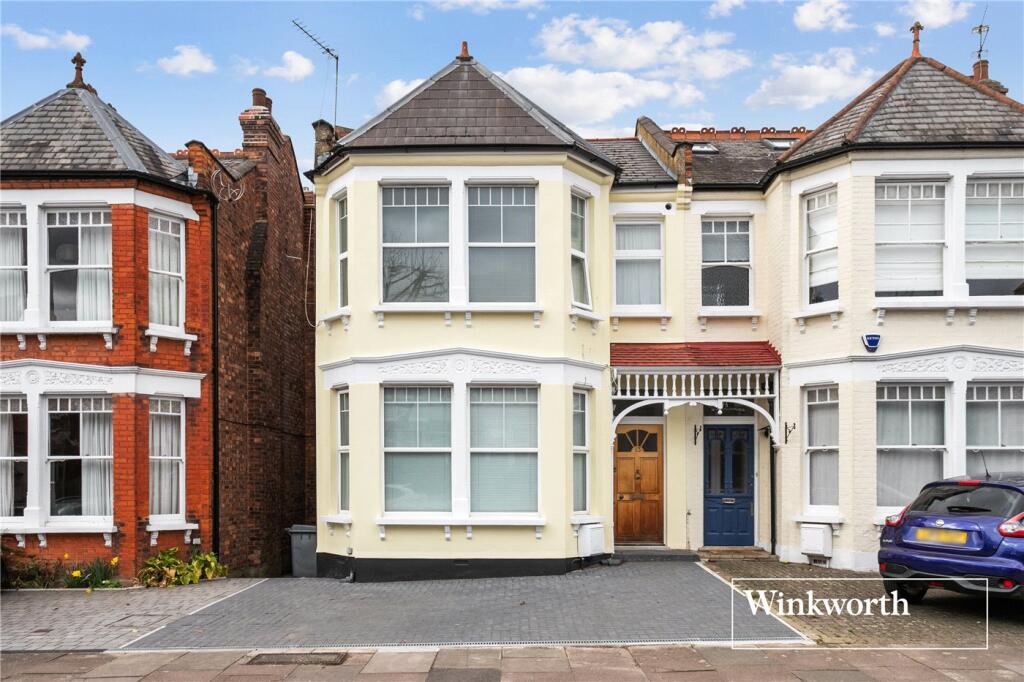 4 Schlafzimmer Haus in Finchley, United Kingdom, Nr. 3622