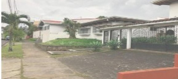 4 bedrooms House in Sabanilla, Costa Rica No. 330 3
