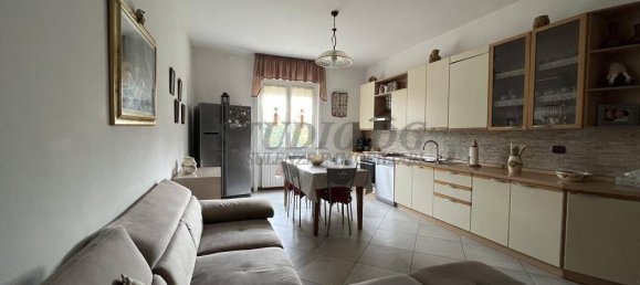 Квартира с 2 спальнями в Лимбьяте, Италия № 365441 3