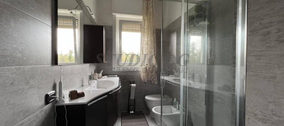 Квартира с 2 спальнями в Лимбьяте, Италия № 365441 13