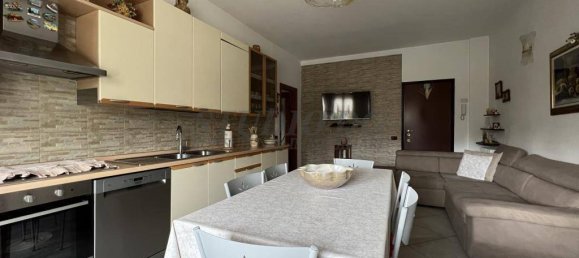 Квартира с 2 спальнями в Лимбьяте, Италия № 365441 5