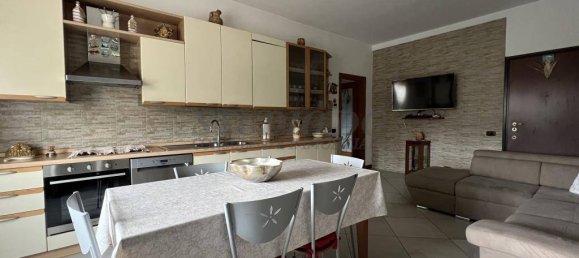 Квартира с 2 спальнями в Лимбьяте, Италия № 365441 4