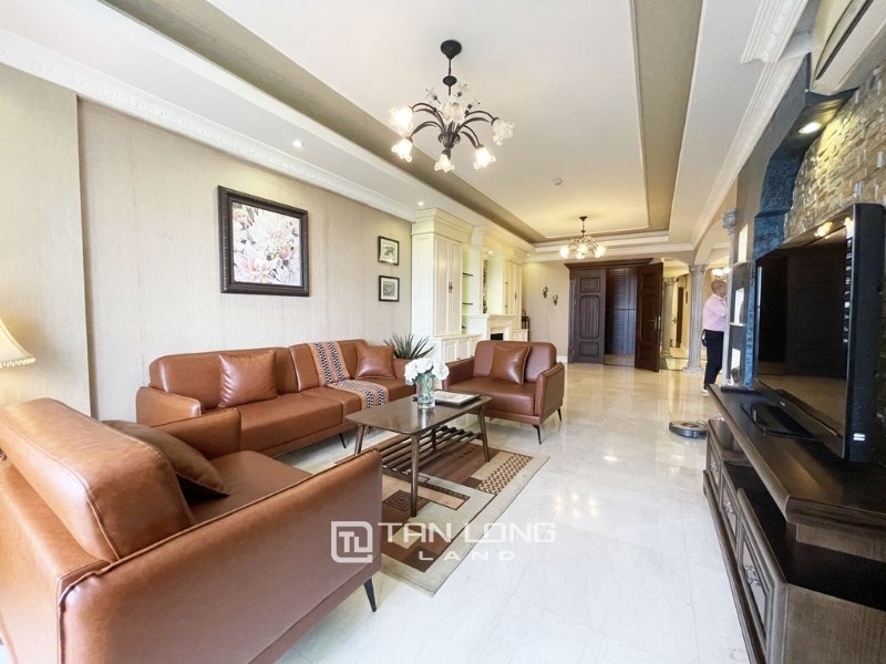 4 bedrooms Apartment in Tay Ho, Vietnam No. 538