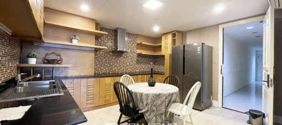 4 bedrooms Apartment in Tay Ho, Vietnam No. 538 10