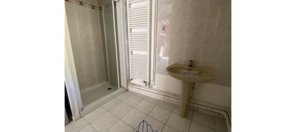 2 bedrooms House in Abbeville, France No. 89108 6