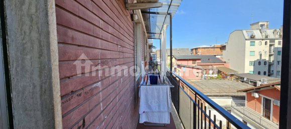 2 bedrooms Apartment in Baranzate, Italy No. 332649 7