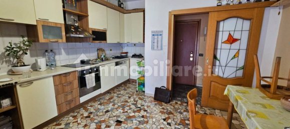 2 bedrooms Apartment in Baranzate, Italy No. 332649 4