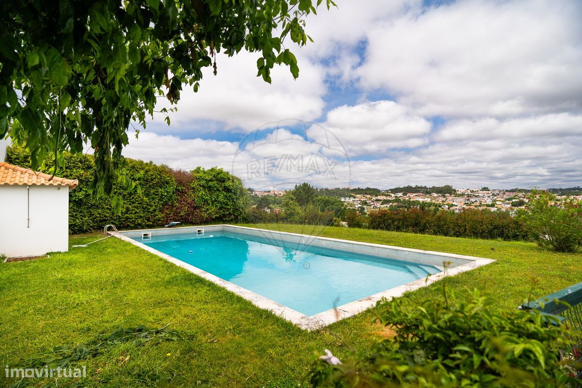 5 غرف نوم منزل في Leiria, Portugal رقم 330201