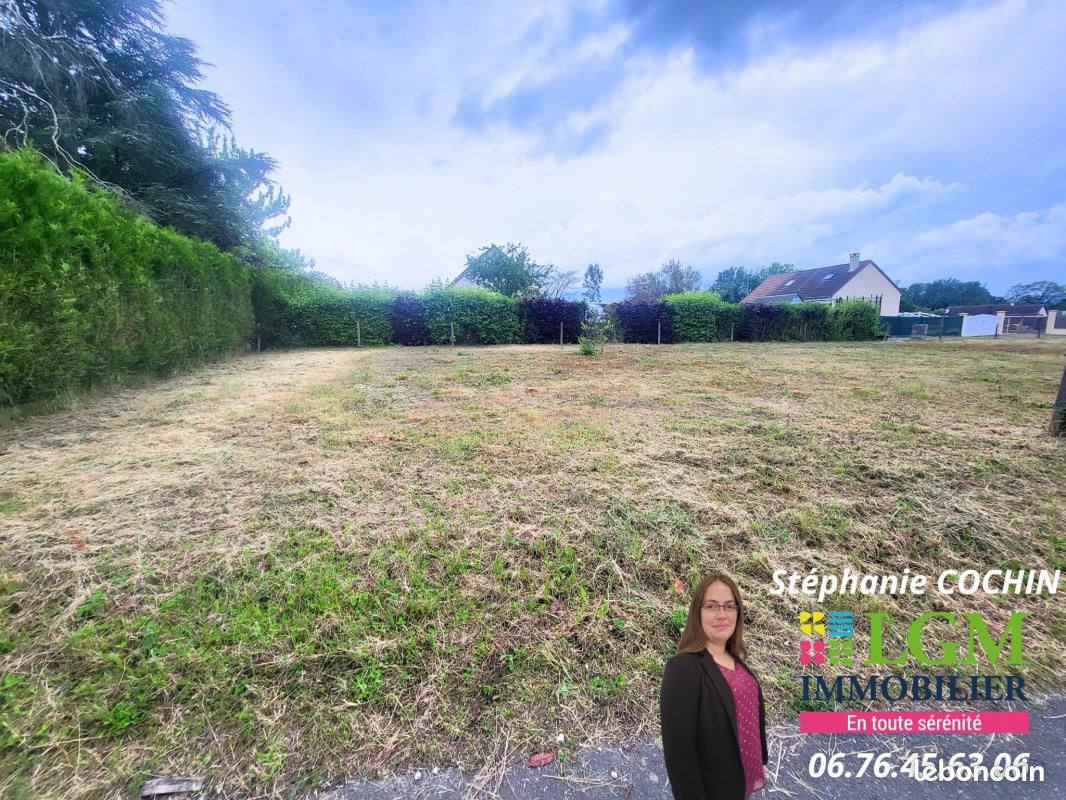 594m² Land in Villiers-sur-Loir, France No. 63507