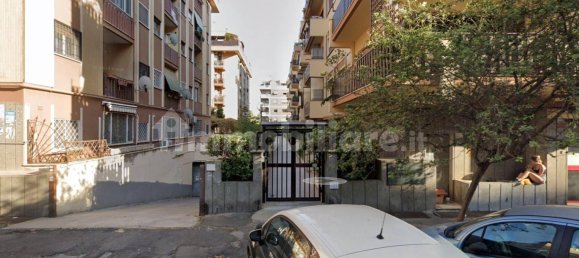 3 bedrooms Apartment in Rome, Italy No. 370302 2