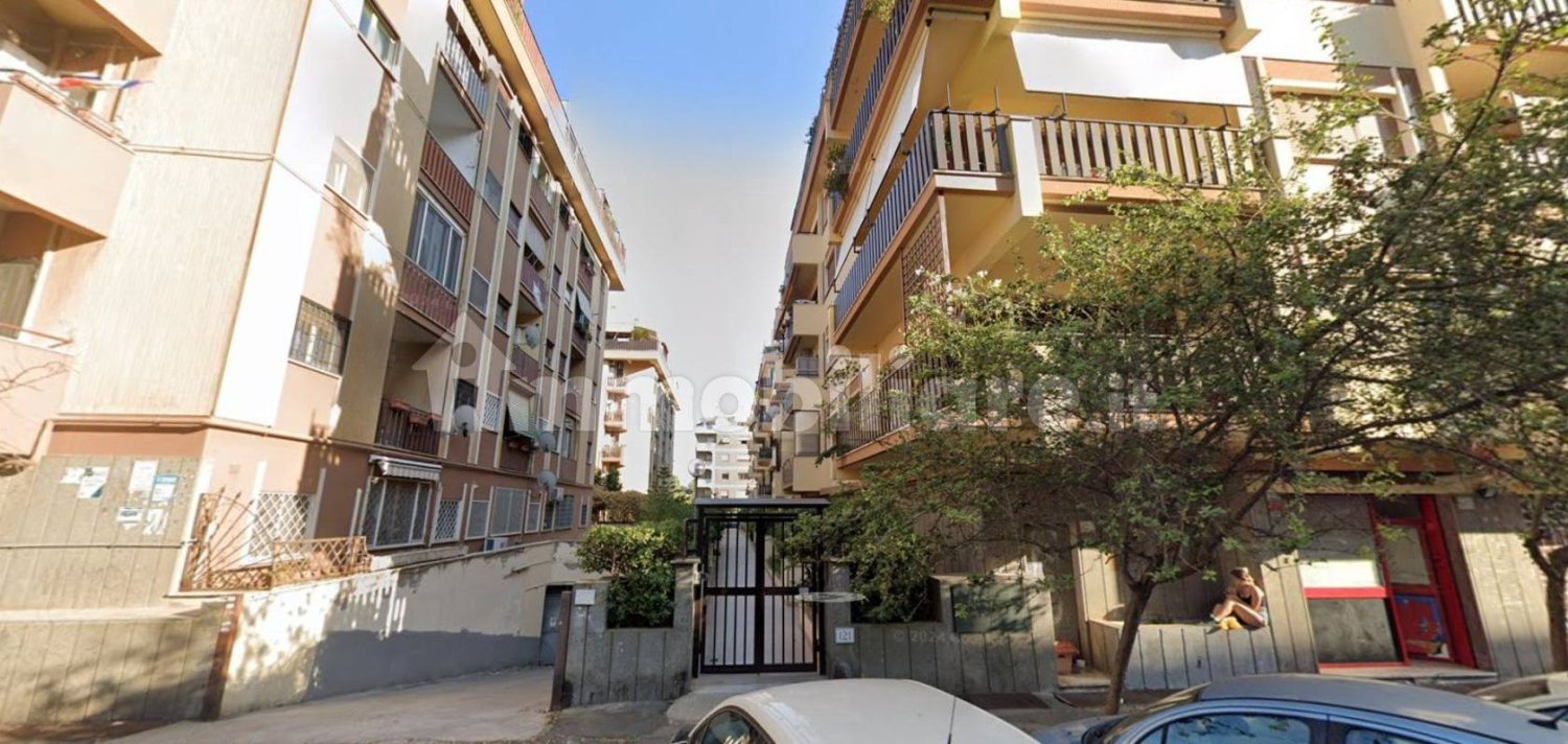 3 bedrooms Apartment in Rome, Italy No. 370302