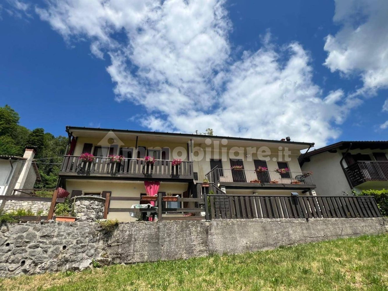 5 rooms House in Udine, Italy No. 258520