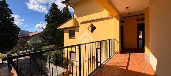 3 غرف نوم شقة في Fossato di Vico, Italy رقم 264030 21