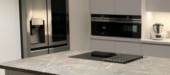 4 chambres Appartement à Dusseldorf, Germany No. 111387 3