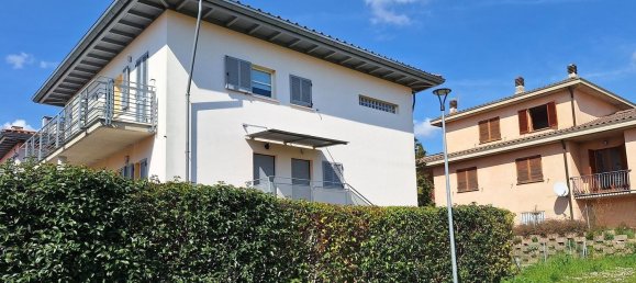 Dúplex de 2 dormitorios en Gubbio, Italy No. 178075 8