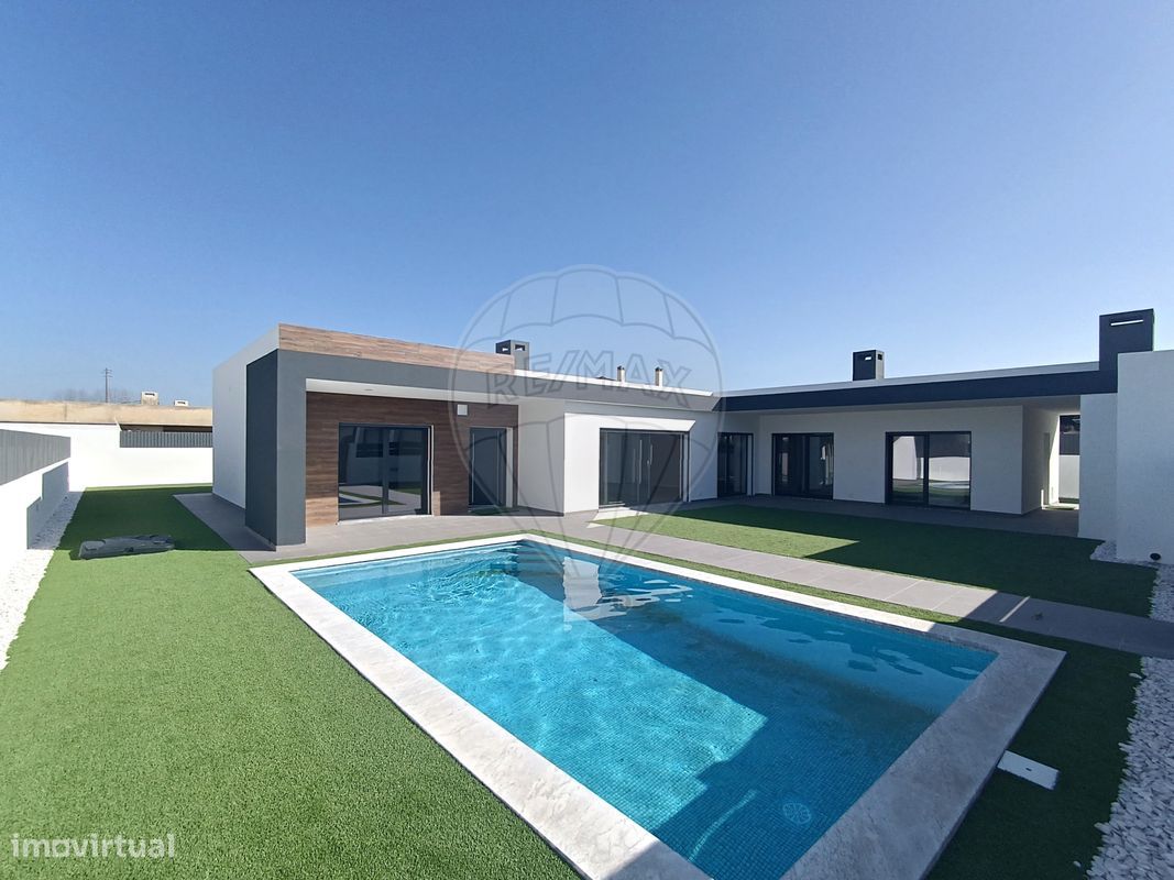 4 bedrooms House in Setubal, Portugal No. 171872