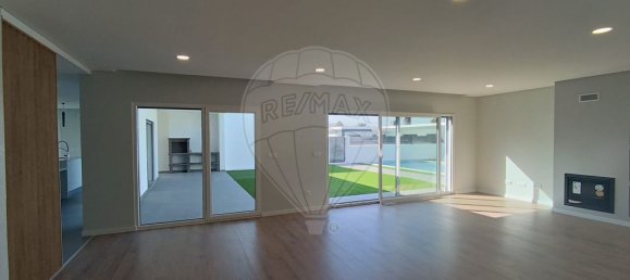 4 bedrooms House in Setubal, Portugal No. 171872 11