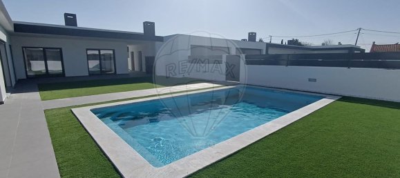 4 bedrooms House in Setubal, Portugal No. 171872 2