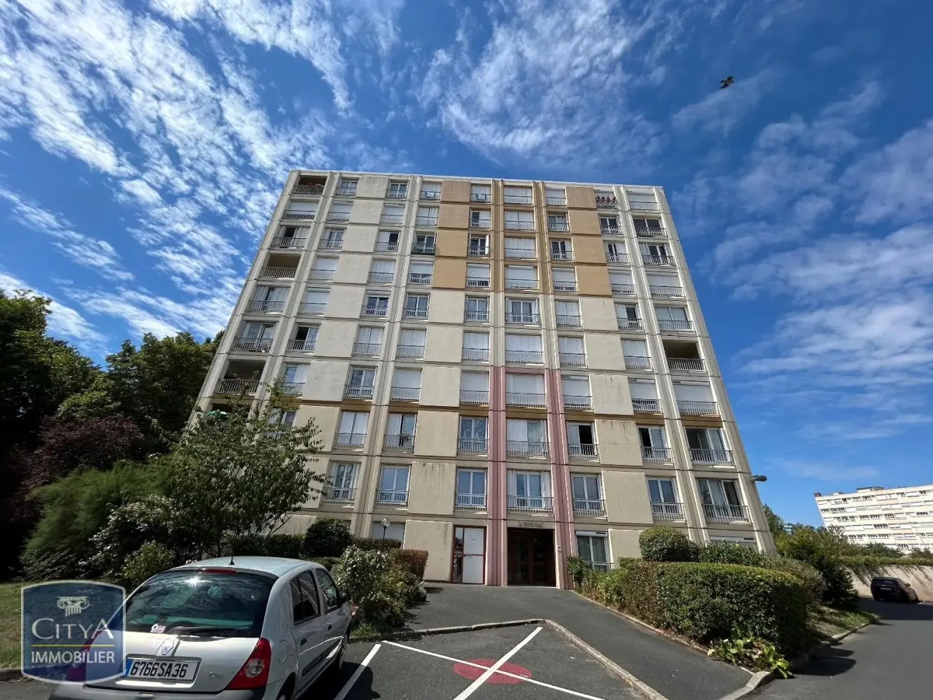 3-salle Appartement à Châteauroux, France No. 352923