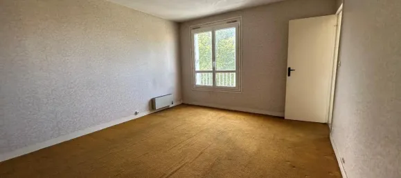 3-salle Appartement à Châteauroux, France No. 352923 2