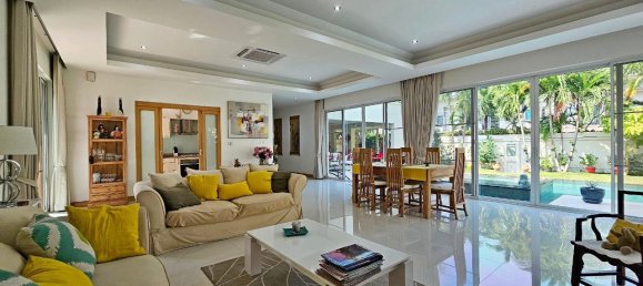 3 bedrooms House in Pattaya, Thailand No. 26782 8