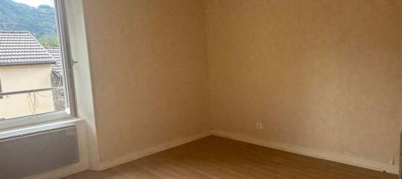 2 rooms Apartment in Tarascon-sur-Ariege, France No. 190658 3