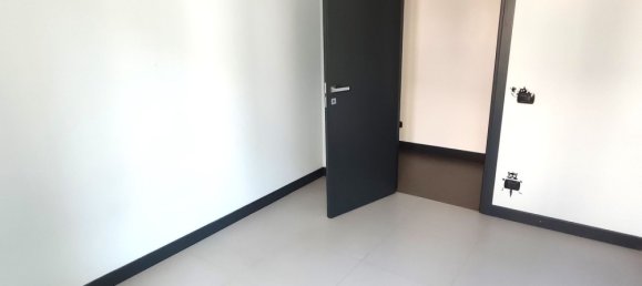 3 Schlafzimmer Wohnung in Milan, Italy, Nr. 360748 7
